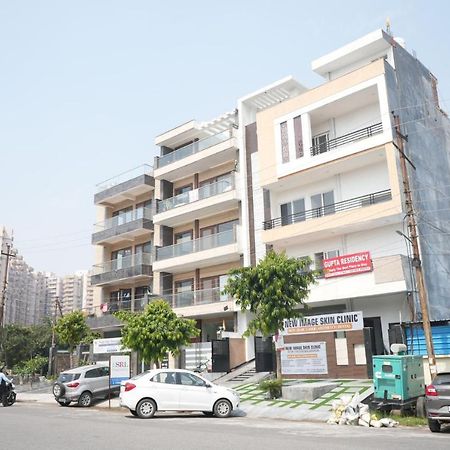 Gupta Residency Near Ajnara Heritage Ноида Екстериор снимка