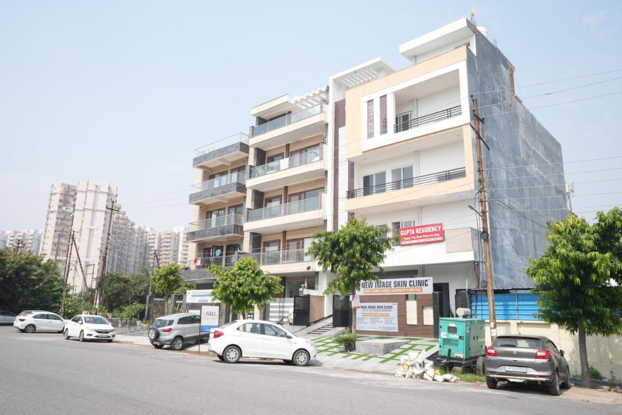 Gupta Residency Near Ajnara Heritage Ноида Екстериор снимка