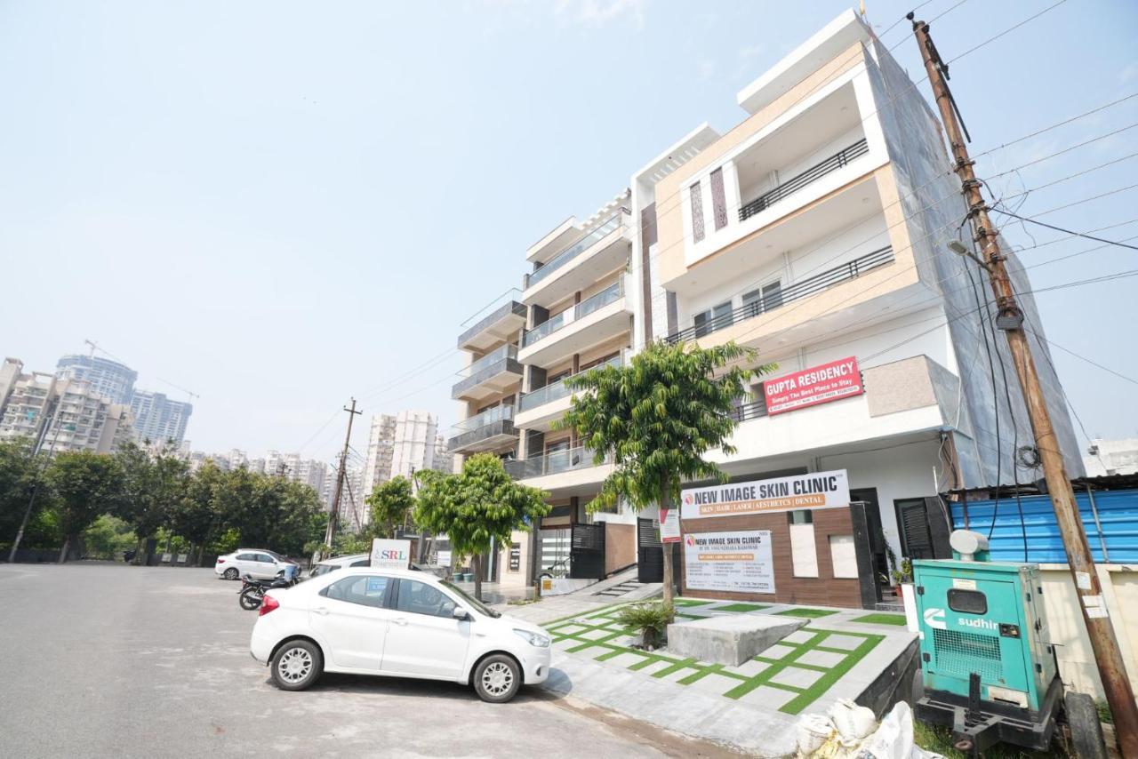 Gupta Residency Near Ajnara Heritage Ноида Екстериор снимка