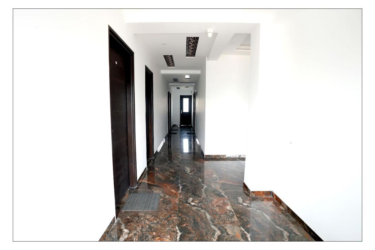 Gupta Residency Near Ajnara Heritage Ноида Екстериор снимка
